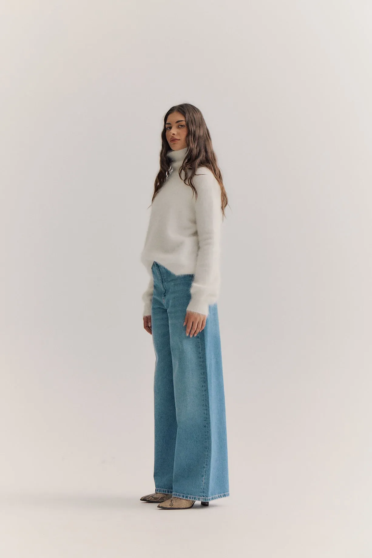 Maya Rollneck - Snow