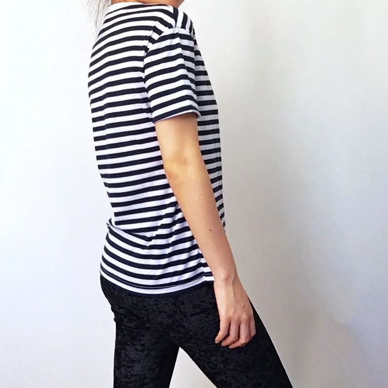 SIGN MODERN PRINT STRIPES TEE TOP