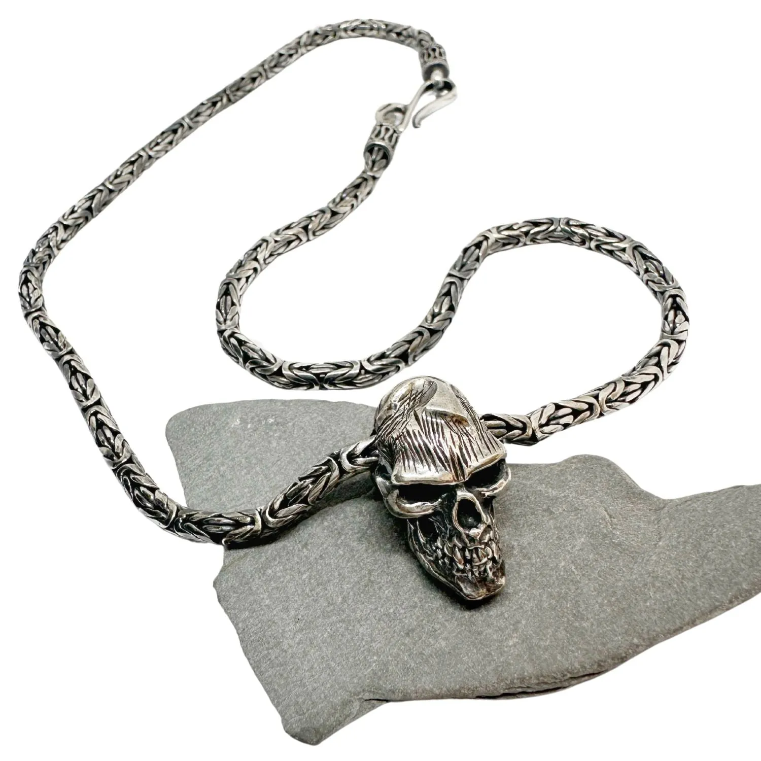 Skull Japonese Sign Power Flat Byzantine Chain