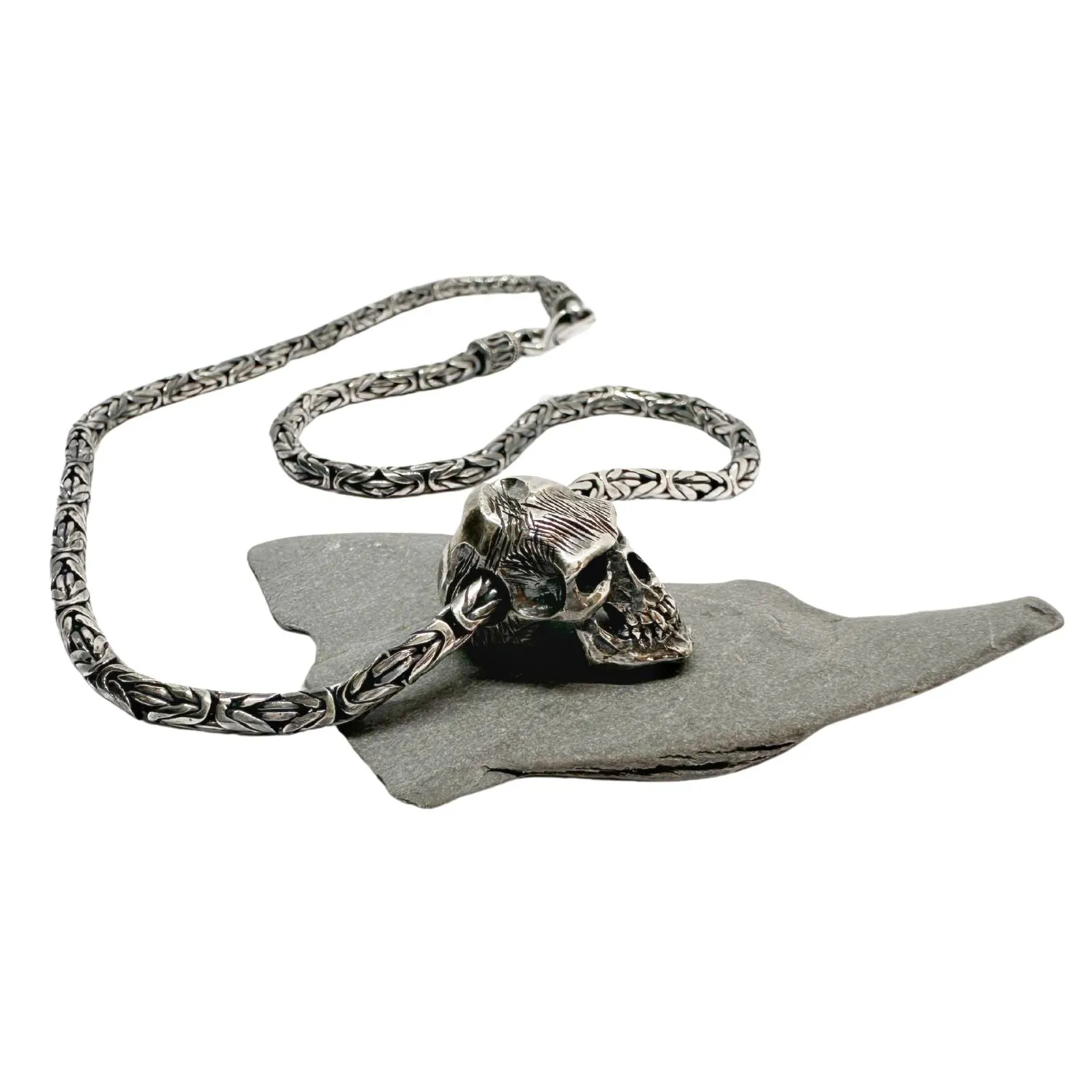 Skull Japonese Sign Power Flat Byzantine Chain